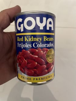 GOYA Small Red Beans 15.5 oz Can.