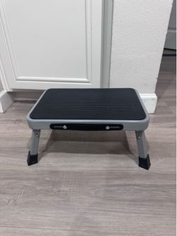 Heavy Duty Metal Folding Step Stool – 15” x 10” x 7”