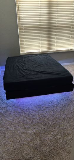 Low Profile Floating Platform Bed Frame with Foam Mattress