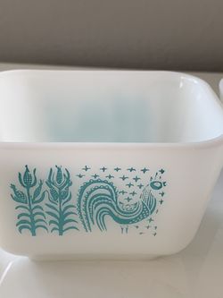 Vintage Pyrex turquoise