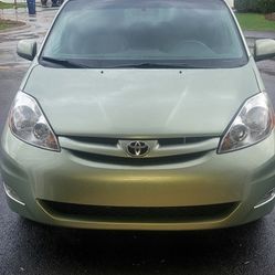 2006 Toyota Sienna 