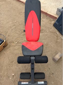 Workout bench adjustable..