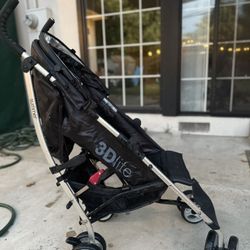 3-D light stroller 