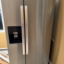 Whirpool side by side Refrigerator Fridge 