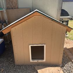 Large Dog House w/ AC