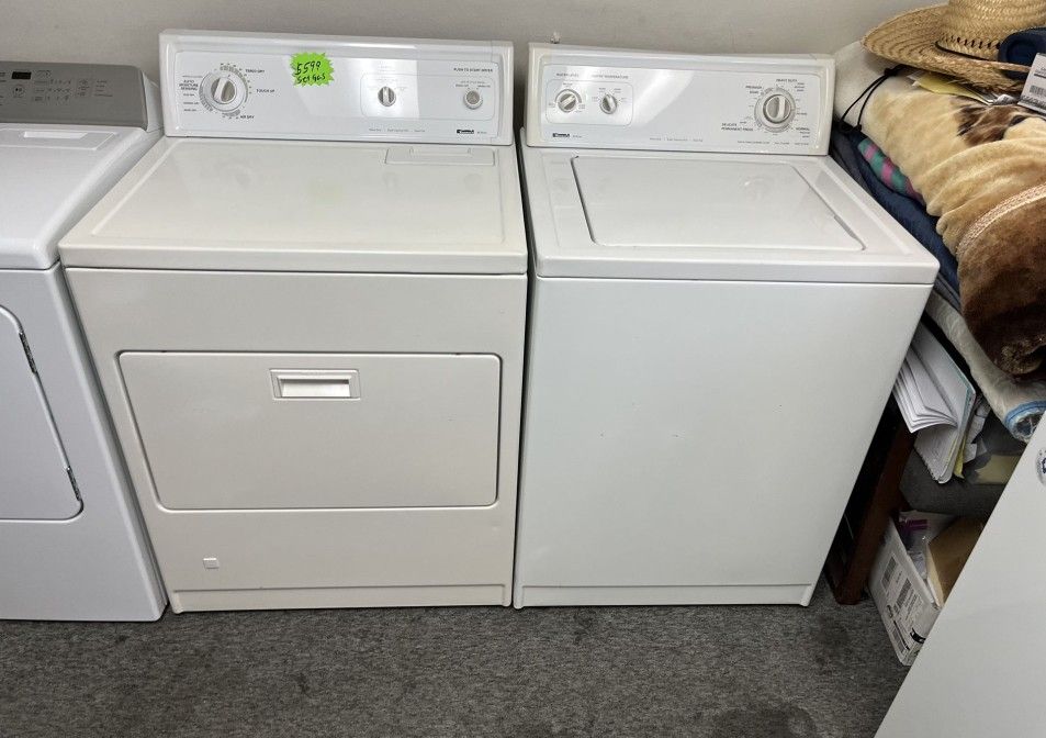 COLOR WHITE KENMORE WASHER DRYER SET