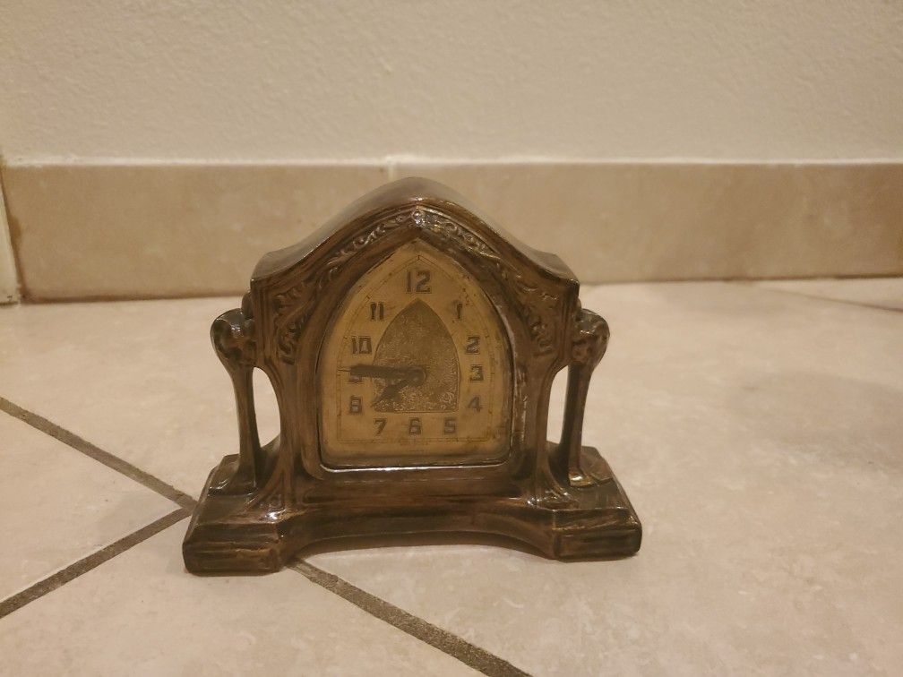 1949 Antique Clock