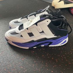New Adidas Niteball Size 8.5 DS