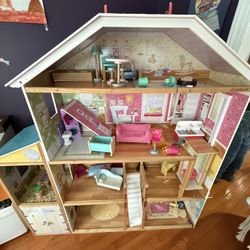 Girls Doll House 