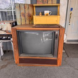 FREE  —- Zenith Retro TV