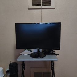 Used Samsung 24" Black Curved Monitor 