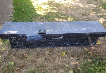 Truck toolbox