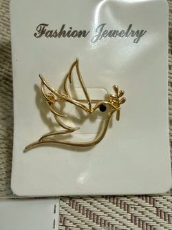Peace Dove Olive Branch Brooch | Gold‑tone / Silver‑tone Option