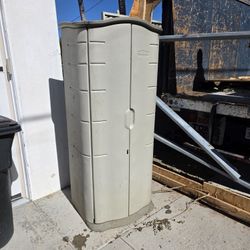 Small Rubbermaid Shed 