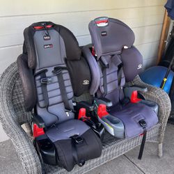 x2 Britax Car Seat With Boosters 🚗 🚙 