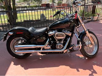 2020 Harley Softail standard Like showroom condition  Low mileage 3,600.00 miles. Windvest  Crashbars.  Installed CAM. Vance and heines exhaust   Many