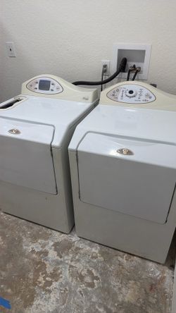 Maytag washer and dryer working