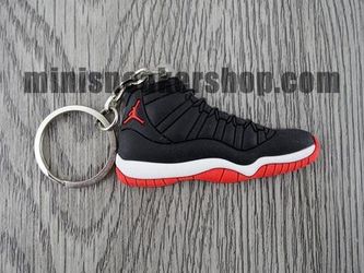 FLAT SILICON SNEAKER KEYCHAIN JORDAN 11 - PLAYOFFS