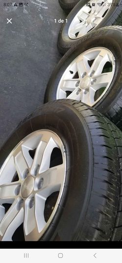 Wheel 17 6 Lugs  like new rims and tires