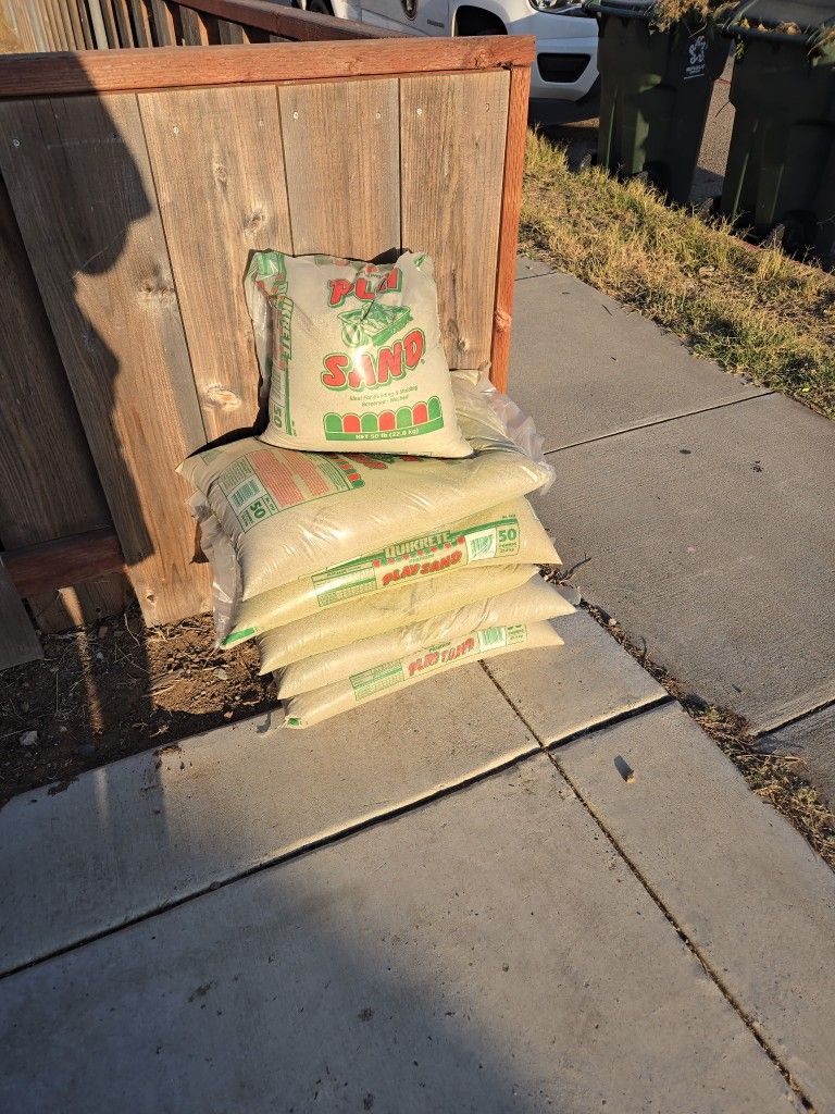 $30 Play Sand 5, Almost 6 Bags Full