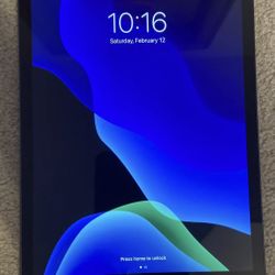 (BUNDLE ) Apple iPad 7th Gen. 128GB, Wi-Fi + 4G (Verizon), 10.2 in - Space Gray + New Forest Green Case