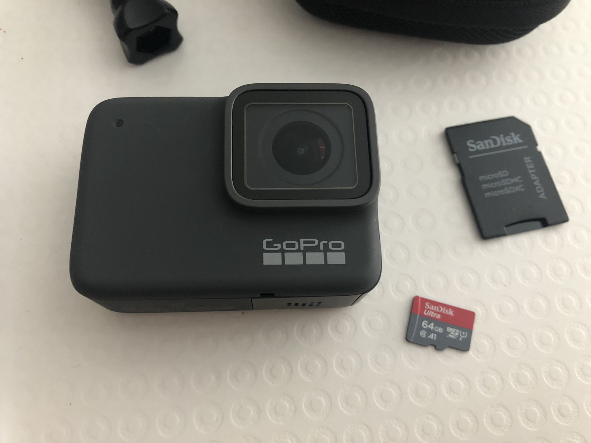 GoPro hero 7 Silver with accessories