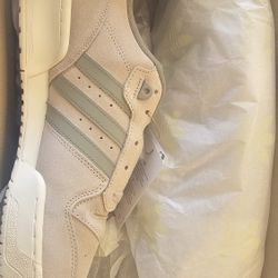 Adidas Rivalry sz 10.5