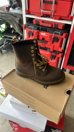 #5 Dr Martens brown