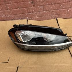 Volkswagen Golf GTI Headlight Head Light Passenger's Right Halogen 2018-2021