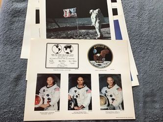 Astronauts On The Moon 12 Pictures