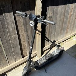NIU KQi3 Pro Electric Scooter