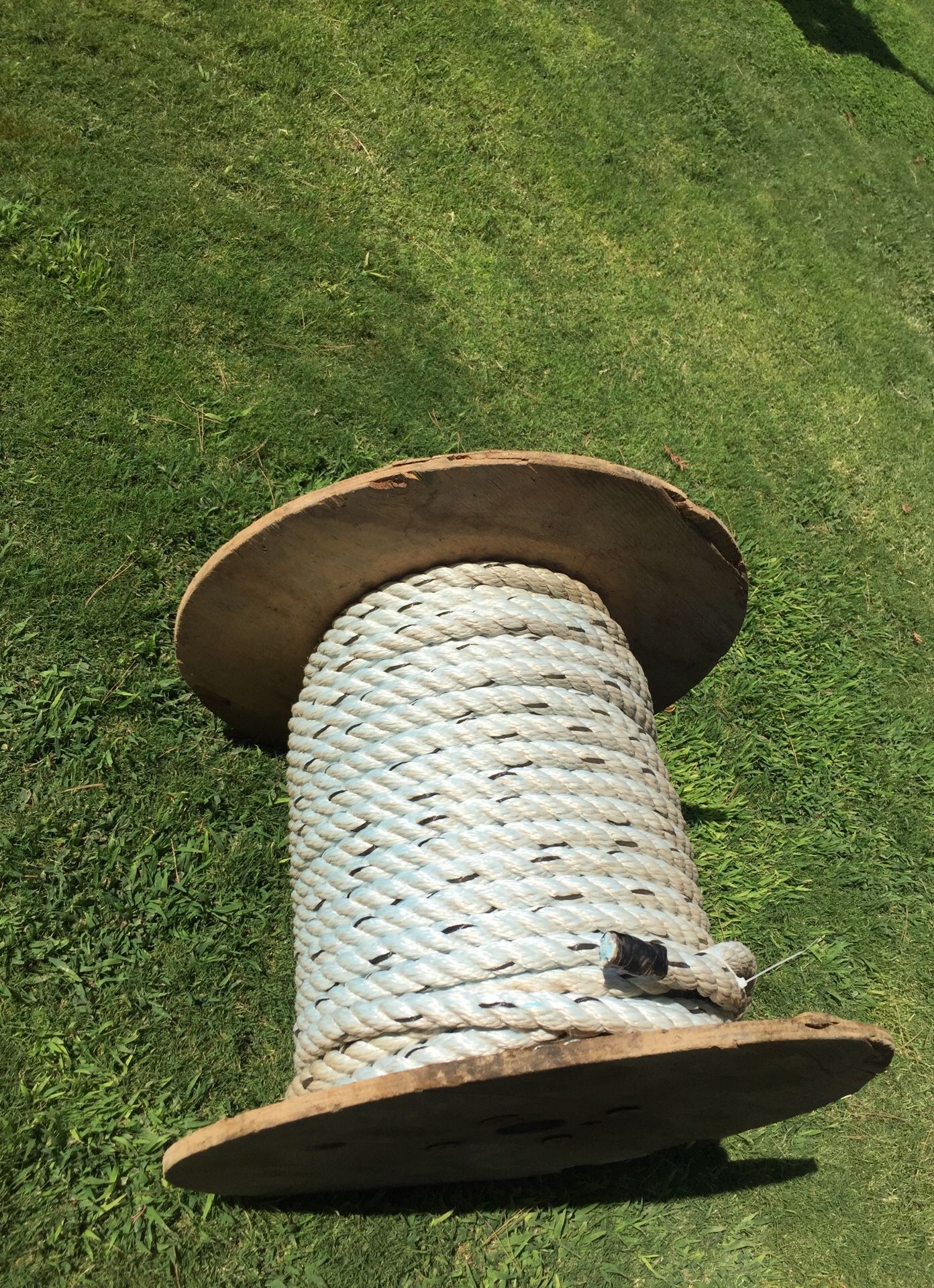 200’ + 1” Heavy Duty poly rope on a spool (new)