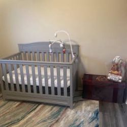4 In 1 Crib & Mattress