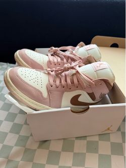 Woman’s Air Jordan 1 Mid