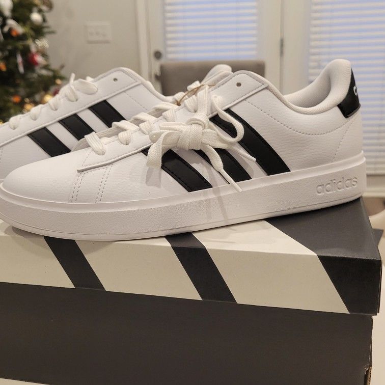 Adidas men shoes size 9 grand court 2.0 new