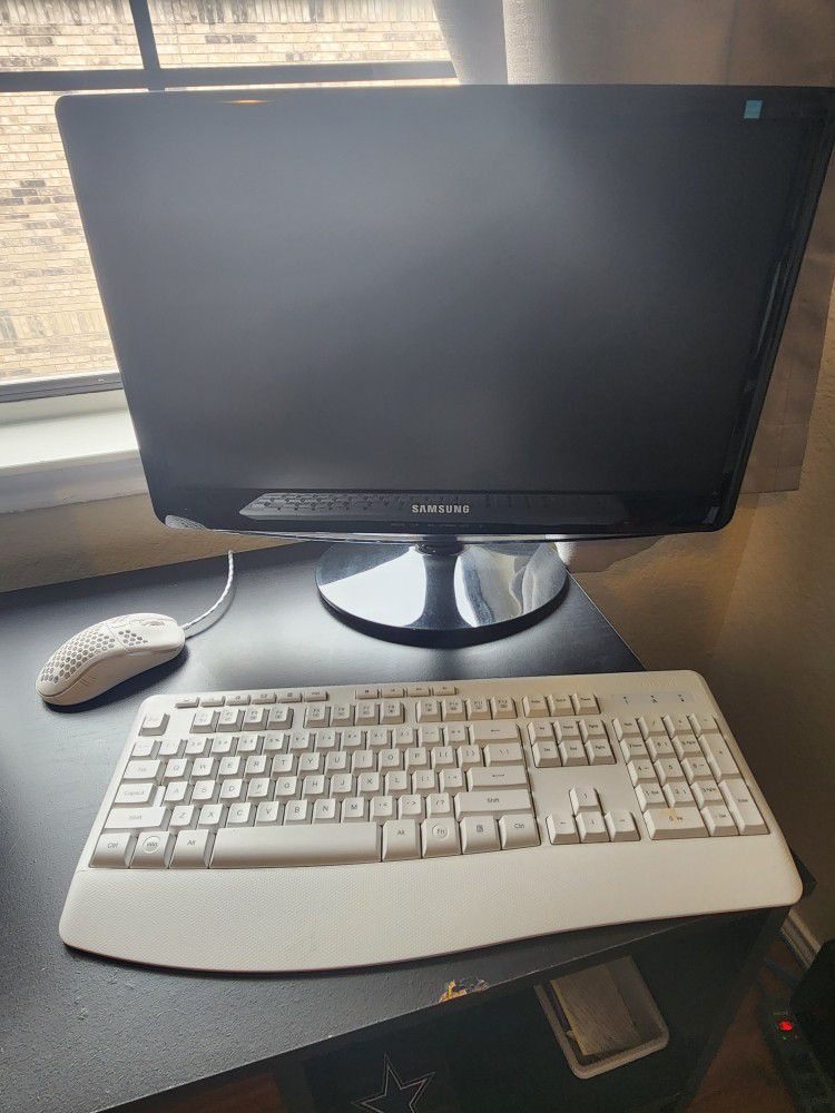 SAMSUNG 27" PC Monitor w/ Wireless Keyboard & Mouse