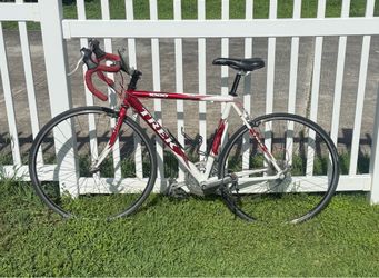 Trek 1000 bike