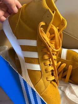 Adidas Yellow Suede Size US 8.5