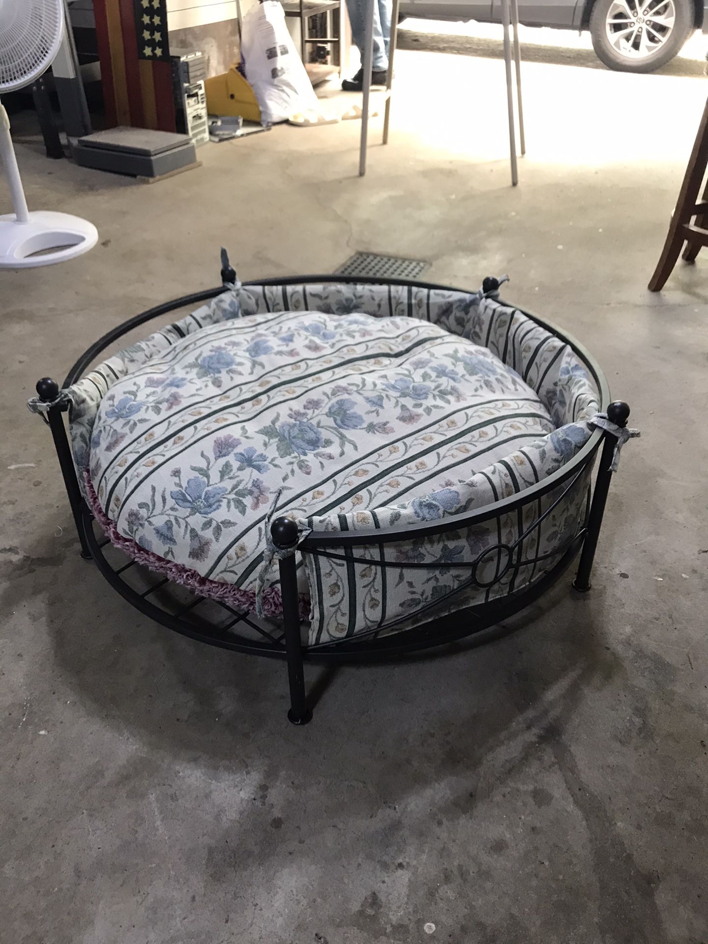 REDUCED. Large cozy Dog Bed