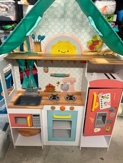 Kid Kraft kitchen play set
