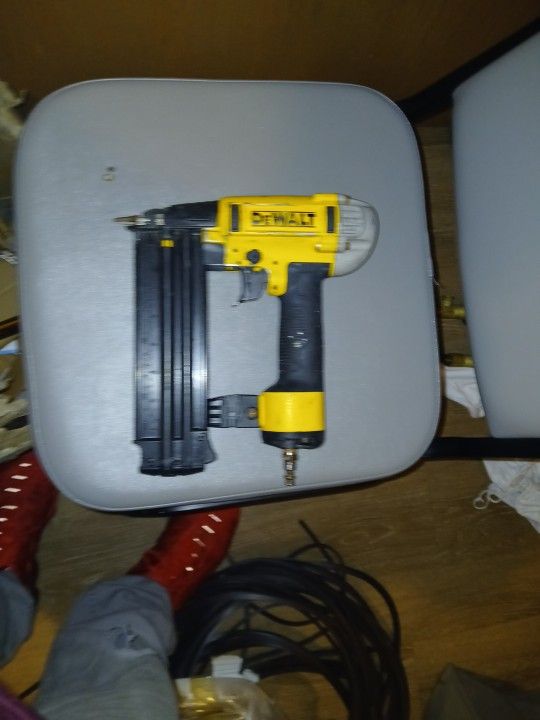 Dewalt Finishing Nail Gun