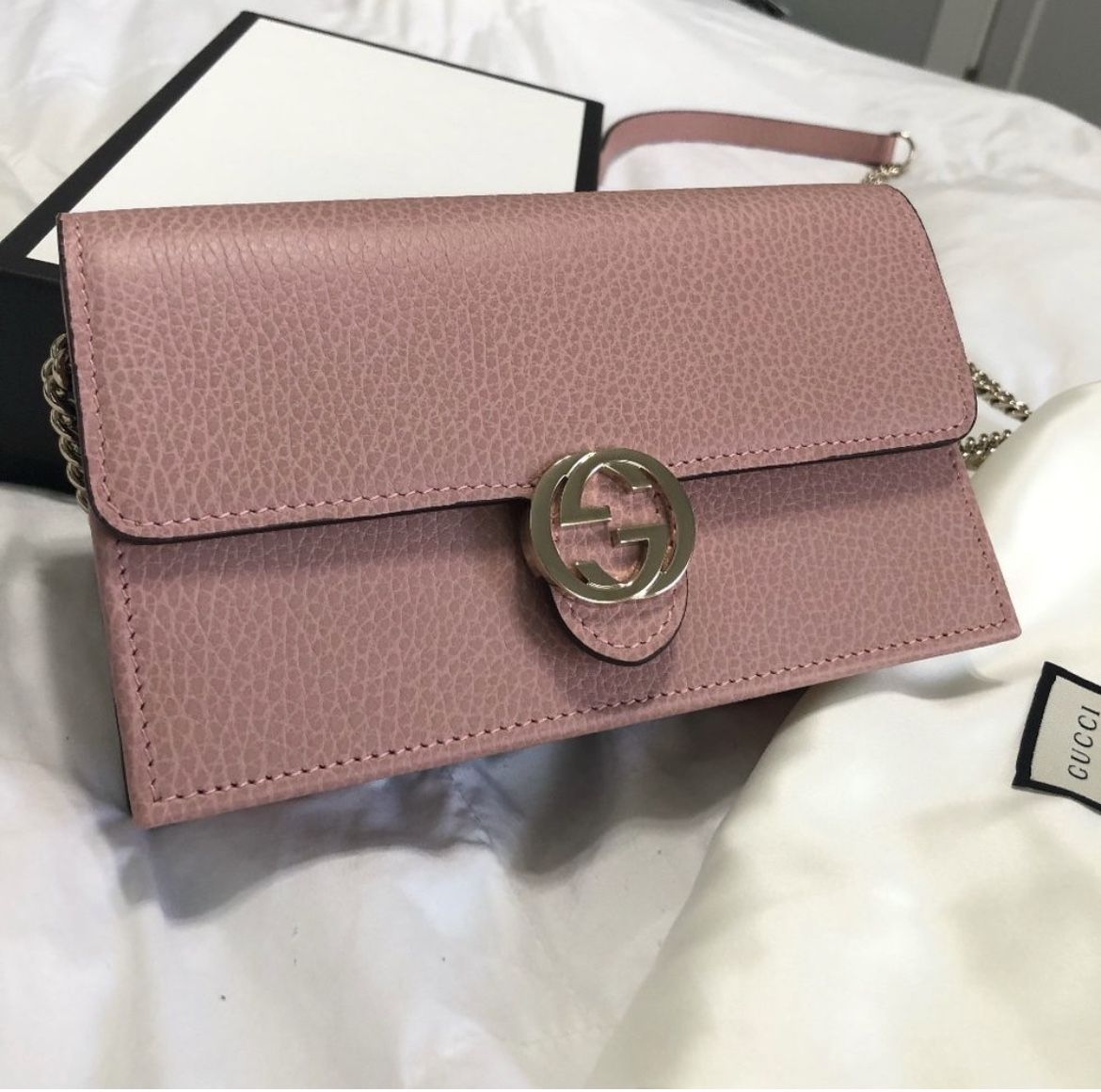 Gucci Wallet On Chain 