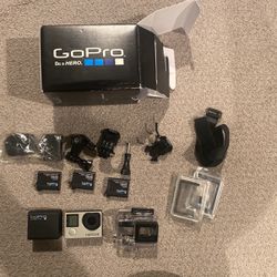 Like New GoPro 4. Extra Included 