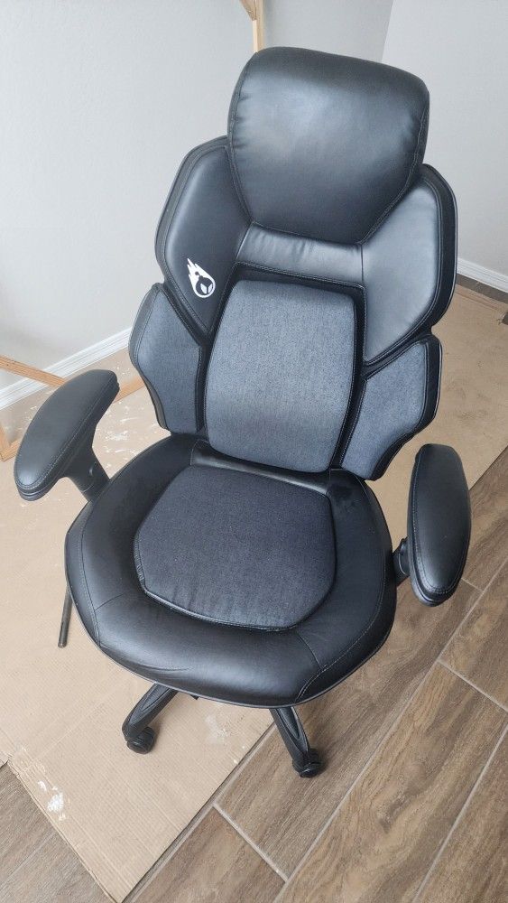 DPS Gaming 3D Insight Office Chair From Costco