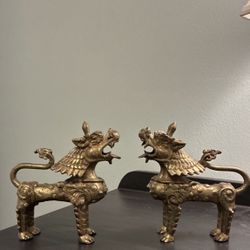 Vintage Heavy Brass Pair of Foo Dogs or Tibetan Lions