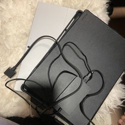 LOW PRICE MOVING- AS IS SURFACE PRO 7 LAPTOP