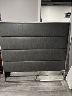 Queen head board and footboard