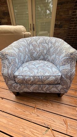 Barrel Accent Chair Blue Floral Upholstery