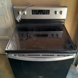 Estufa Eletrica. En Buenas Condiciones