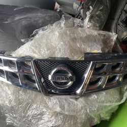 Nissan Rogue Grill With Camera